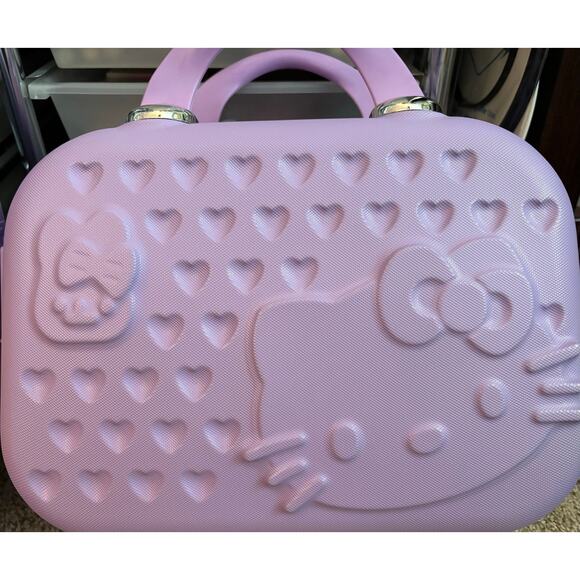 Hello Kitty Girls or Women's suitcase or large makeup case Valentine gift set - Picture 2 of 4
